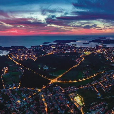 Сasa de vacaciones 2 Bedroom In Jadreški