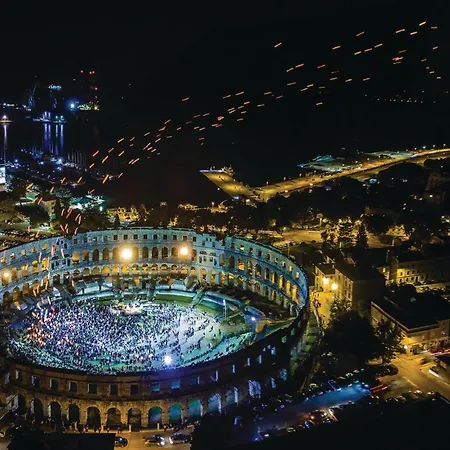 Casa Oliva بيت للعطل